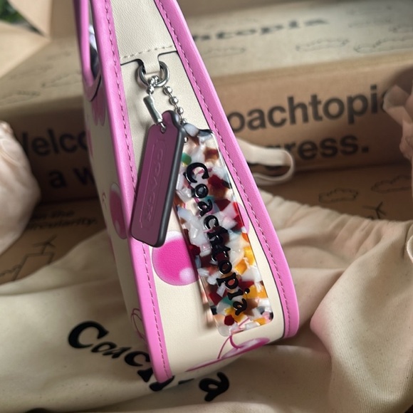 Coachtopia Pink Cherry Ergo Leather Bag - Picture 10 of 10